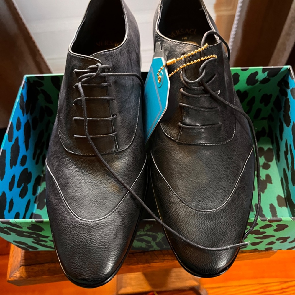 Very rare Versace x H&M Shoes in pristine unworn condition in original box